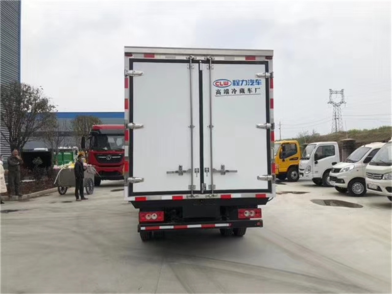國六福田捷運冷藏車