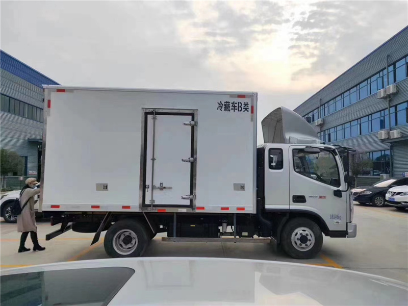 國六福田奧鈴速運(yùn)一排半冷藏車