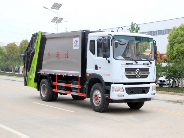 10立方東風(fēng)D9 壓縮垃圾車(chē)