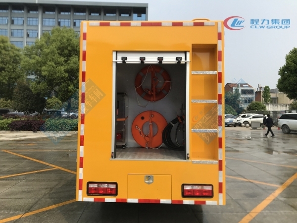 東風(fēng)小多利卡救險(xiǎn)車[1000-2000m3/h]