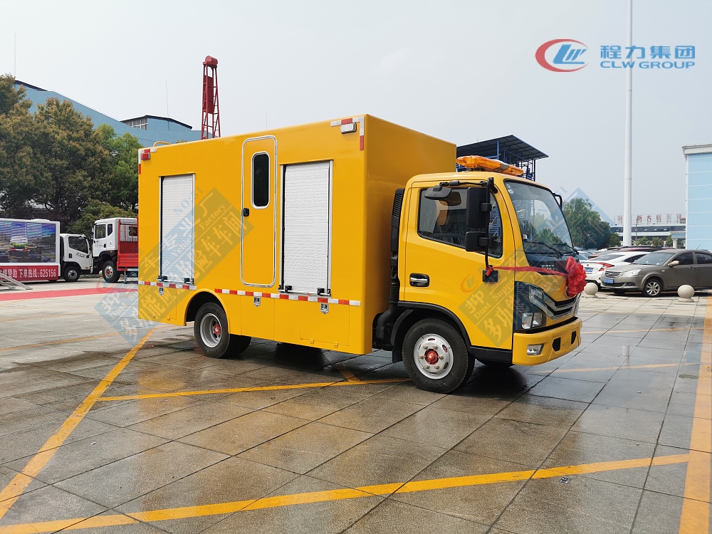 東風(fēng)小多利卡救險(xiǎn)車(chē)[1000-2000m3/h]