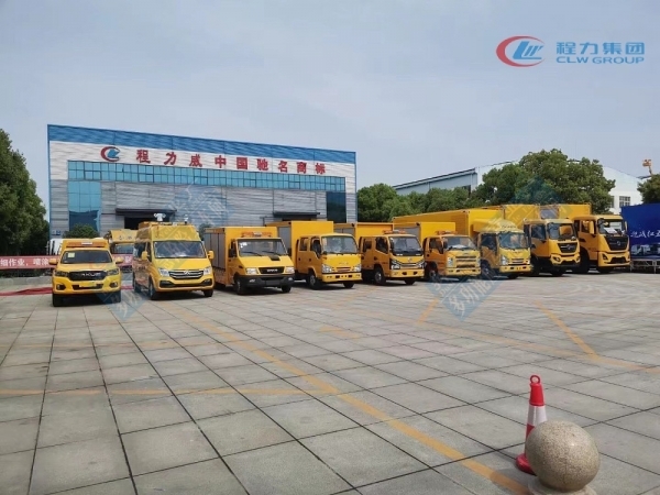 東風(fēng)天龍應(yīng)急搶險發(fā)電車[1000KW]