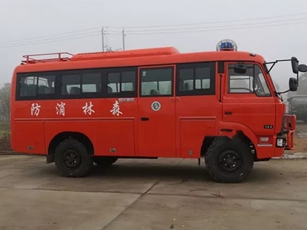 四驅森林消防車運兵車
