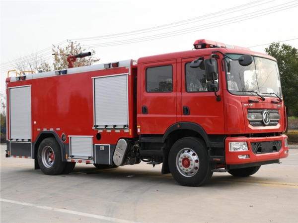 國六8噸東風(fēng)D9水罐泡沫消防車