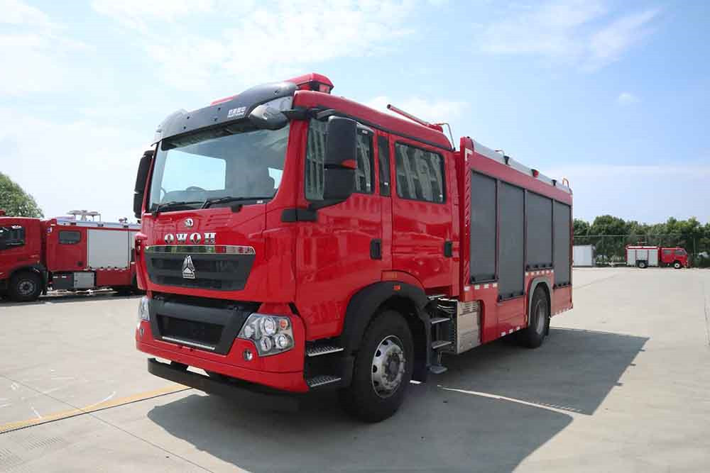 4方純干粉消防車(chē)