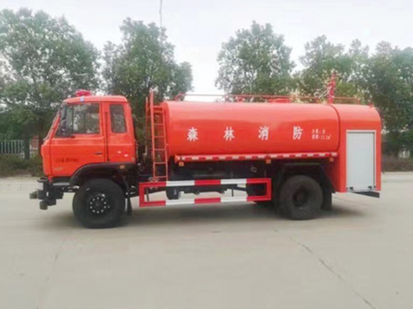 東風(fēng)4驅(qū)11噸消防灑水車